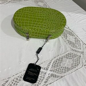 Tuscan designs Green Crocodile Pattern Jewelry Case